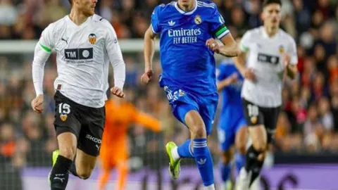 广州队外援合同不续，力争第一阶段进四强